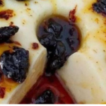 Manjar de Coco Irresistível com Calda de Ameixa Deliciosa: A Sobremesa que Vai te Surpreender!