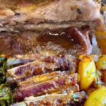 Costelinha Assada com Batatas ao Vinho que Derrete na Boca